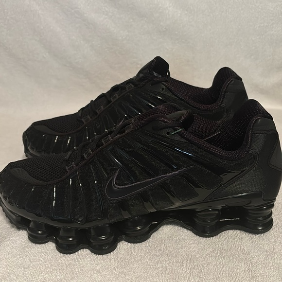 Nike Shox TL women size 12 and Men Size Color